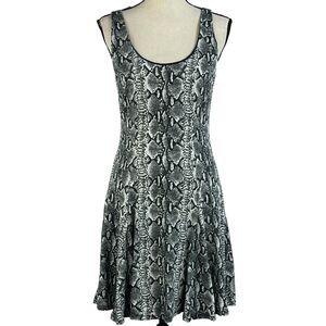 Alice + Olivia SZ 10 Mini Dress Snake Print Sleeveless Exposed Zipper Lined